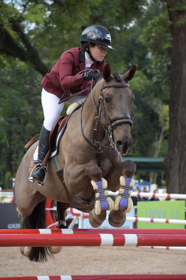 Mariana Frauches Chaves com La Divine W Z é a 1ª campeã brasileira Under 25