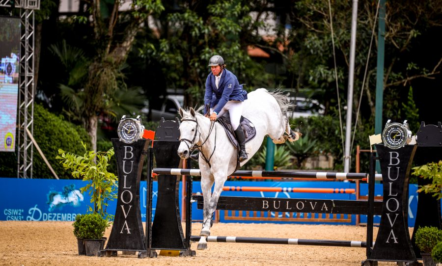 José Roberto Reynoso fatura 1ª prova Internacional no CSI D´ezembro em São Paulo