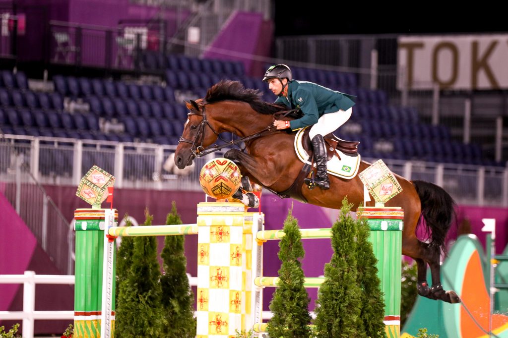 Yuri Mansur com QH Alfons do Santo Antonio rumo a Final Individual em Tóquio (Luis Ruas)