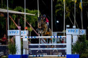 Luciana Lossio e Lady Louise saltam para o vitória no GP Internacional, a 1.60m (Luis Ruas)