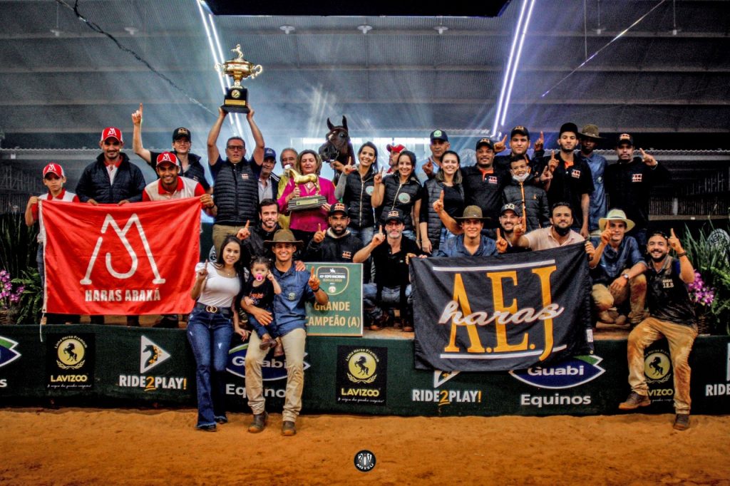 O Haras A.E.J celebrou o Grande Campeonato Nacional Cavalo conquistado por Instinto da Araxá. Crédito da foto: Márcio Mitsuishi.