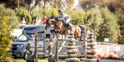 Stephan Barcha com Dinozo Império Egípcio fatura GP4*