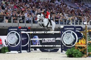 Kent-Farrington-e-Greya-dos-Estados-Unidos.-Foto-de-Winslow-Photography-300x200 Kent Farrington se aproxima um passo do título da final da Copa™