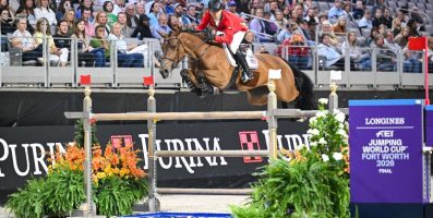 Kent Farrington, dos EUA, assume a liderança