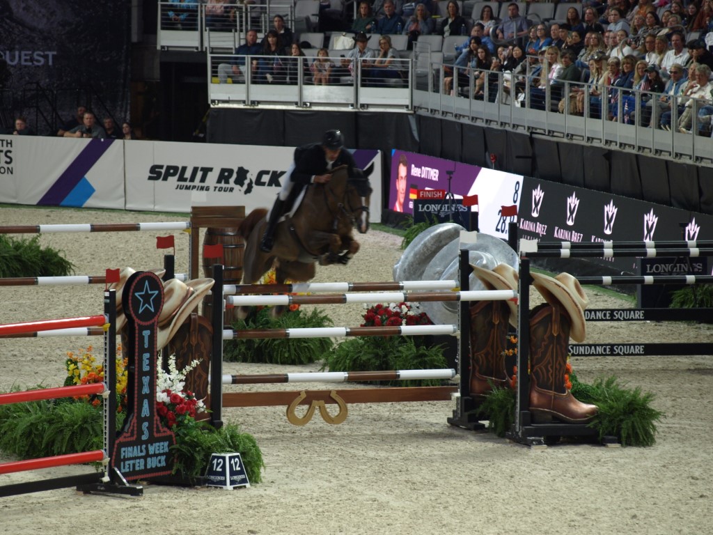 MV122996-Medio Copa do Mundo de Hipismo – Final consagra Kent (EUA) campeão mundial em decisão de altíssimo nível técnico