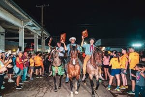 Night-Run-do-Cavalo-Crioulo-incentiva-saude-e-integracao-Medio-300x200 Night Run do Cavalo Crioulo incentiva saúde e integração 