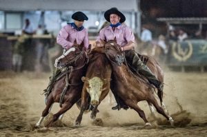Alexis Cornaglia, montando Cañumil Dominga, e Marcelo Dominguez, montando Nutriero Vinchuquita Arg