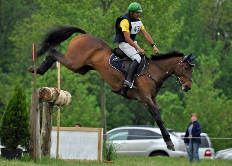 Nilson Moreira da Silva e Magnums Martini no cross country (Mackenzie Hah)
