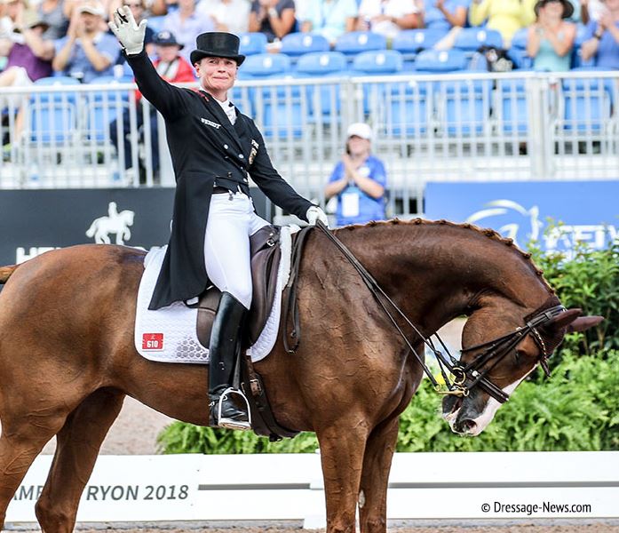 Isabell Werth, da B4lla Rose, completou a corrida de Grand Prix da World Equestrian Games, que cimentou o ouro para a Alemanha. © 2018 Ken Braddick dressage news
