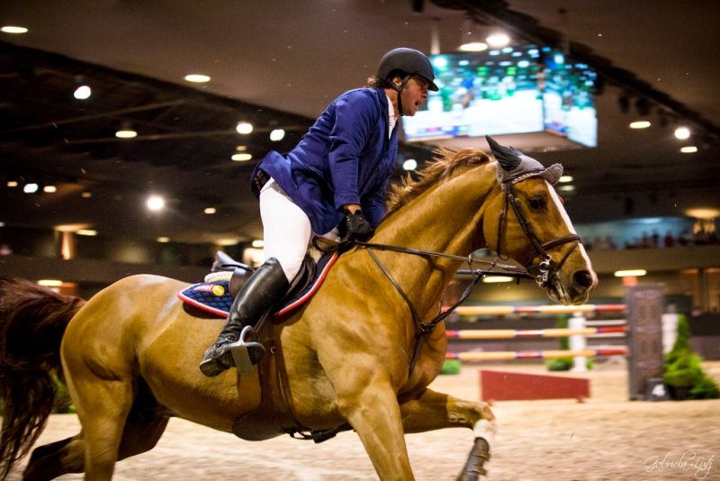 José Roberto Reynoso Fernandez Fº com Azrael W campeão do GP Indoor 2017 (Gabriela Lutz)