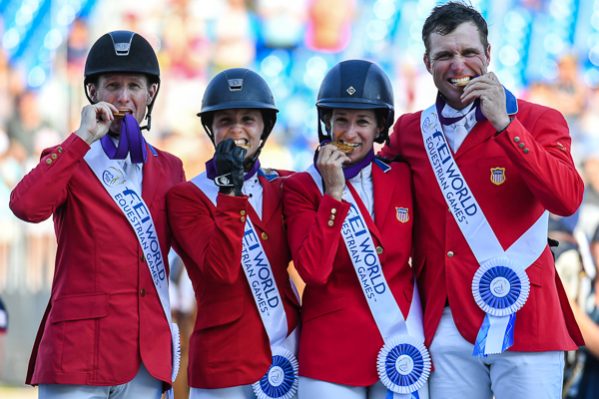 McLain Ward, Adrienne Sternlicht, Laura Kraut e Devin Ryan conquistam o ouro na WEG 2018. Crédito: Peter Nixon