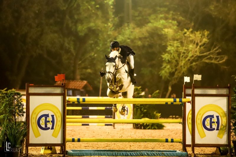 Stephan Barcha e Chevaux Zilverston dupla campeã do GP Clássico (Luis Ruas)
