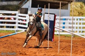 Arthur Camargo Barros e Flash H. Vidotto – atleta campeão da categoria Mini-Mirim