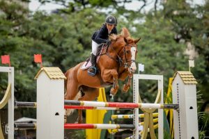 Vivian Kang com Luna Pullman, campeã Mirim (Luis Ruas)
