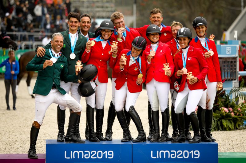 Festa no pódio do Pan EUA, ouro, Brasil, prata e Canadá, bronze
