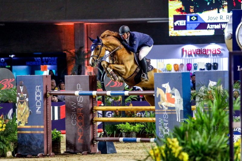 José Roberto, agora tetra, faturou o tri consecutivo com Azarel (Luis Ruas)