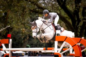 Maria Luiza Martha Vieira com Wonder Z (1.30m) (Luis Ruas)